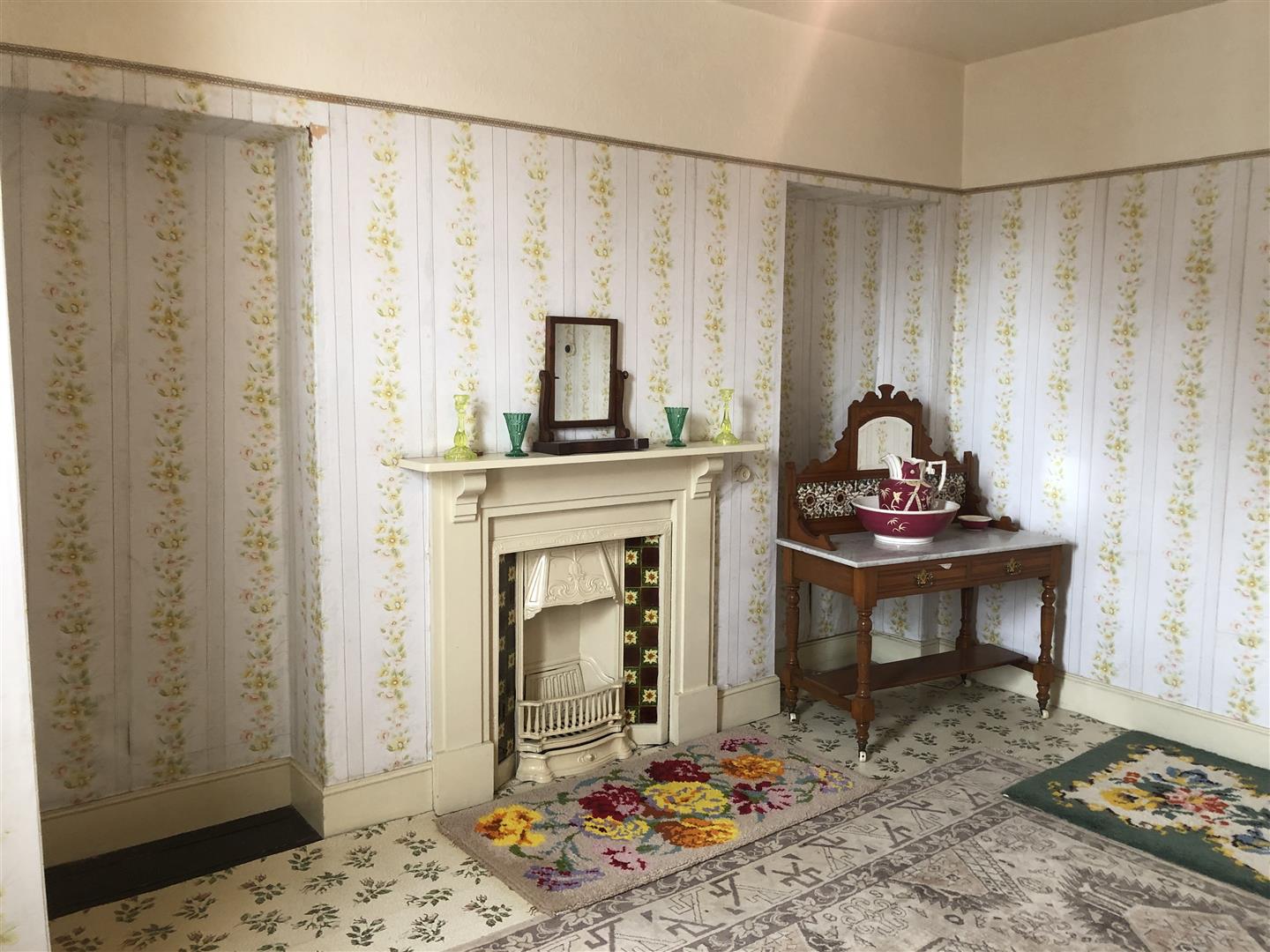 ANOTHER ROOM ASPECT